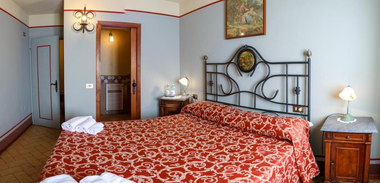 Albergo Diffuso Borgo Montemaggiore Montemaggiore al Metauro ภายนอก รูปภาพ