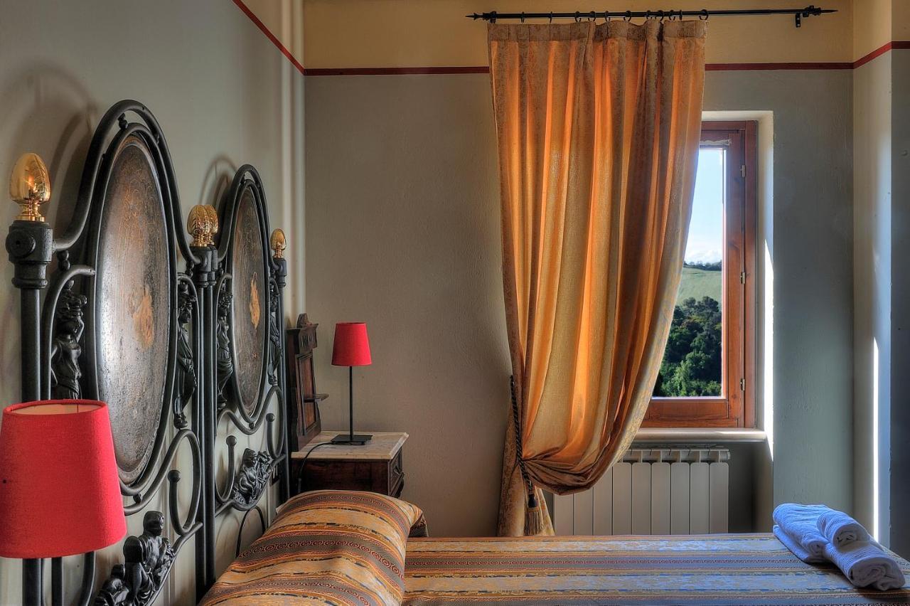 Albergo Diffuso Borgo Montemaggiore Montemaggiore al Metauro ภายนอก รูปภาพ